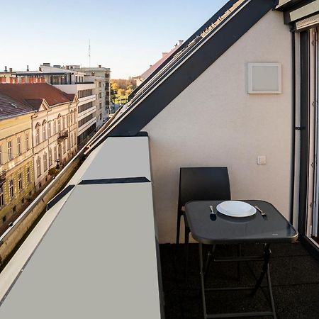 Dream Apartman 1 With Free Parking 杰尔 外观 照片